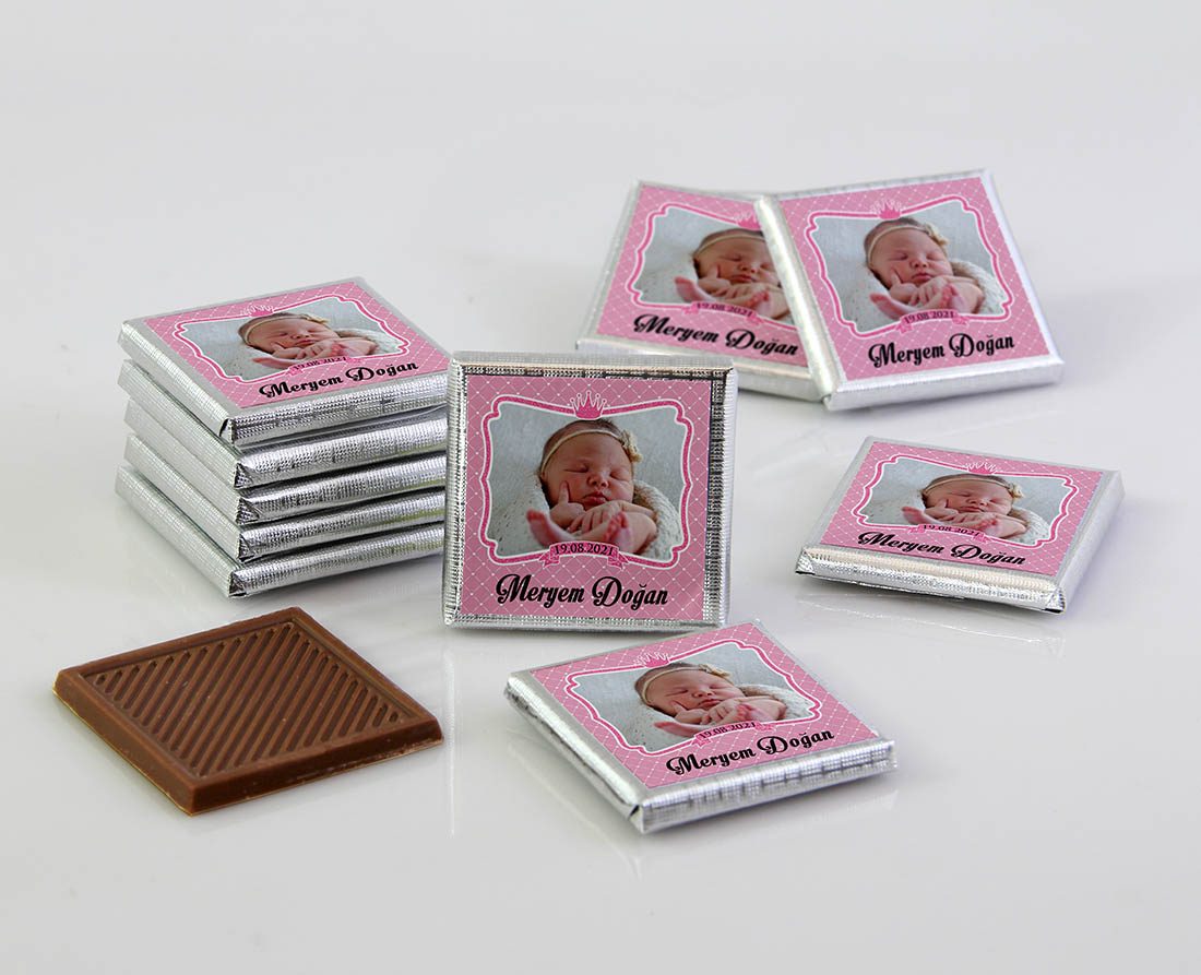 Ahşap Kutulu, UV Baskılı Kız Bebek Çikolatası - Pembe Çerçeveli Fotoğraflı