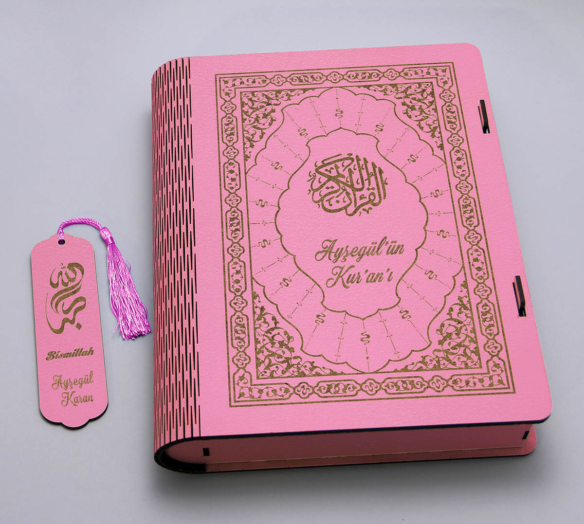 Kişiye Özel Ahşap Rahleli Kuran Kutusu, Pembe