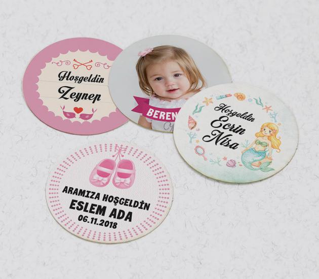 4 cm Yuvarlak Yapışkanlı Etiket - 24 adet - Kız Bebek