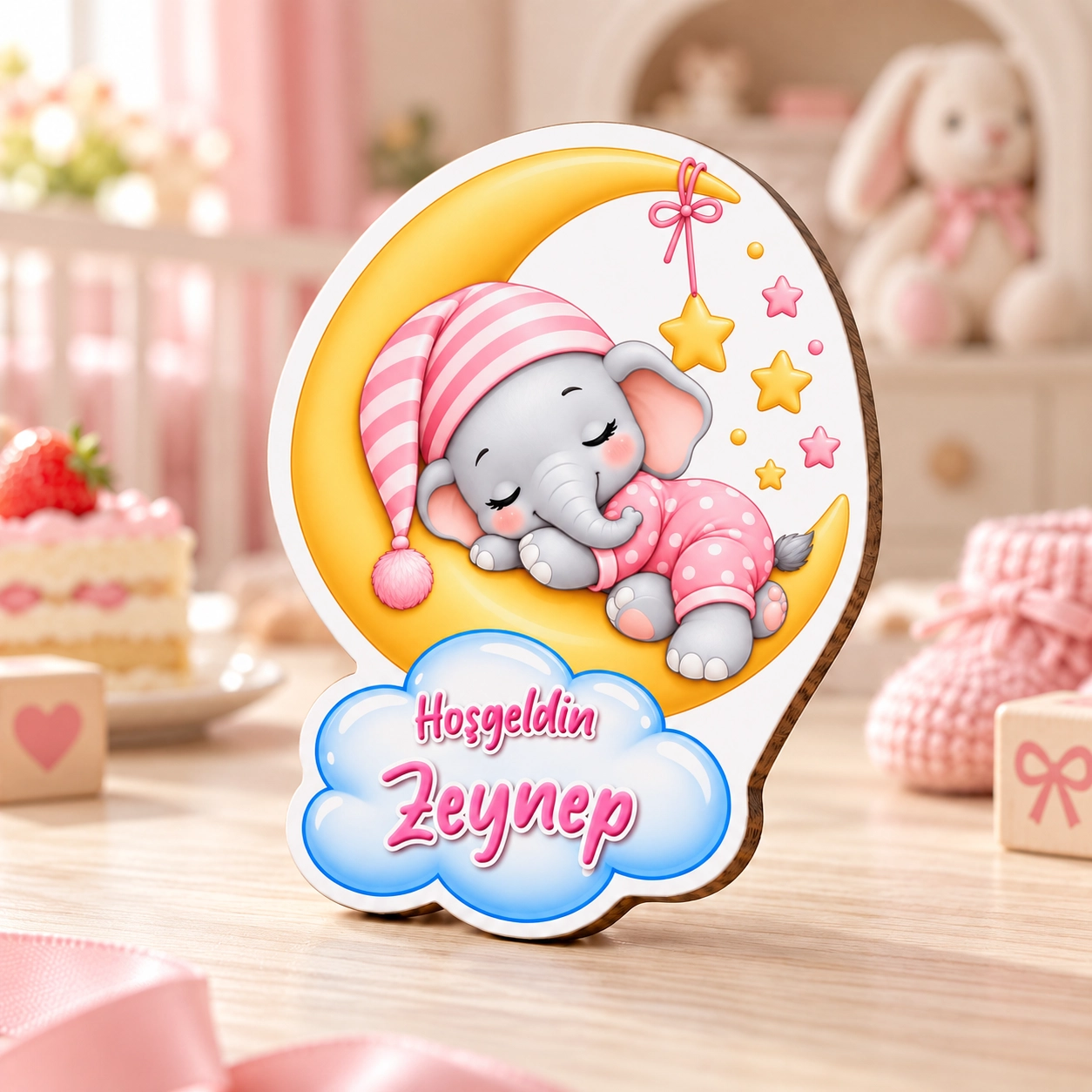 Kişiye Özel Ay ve Fil Temalı Ahşap Kız Bebek Magneti
